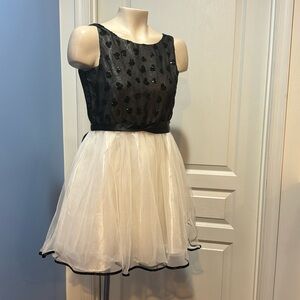 Pinky size 14 Girls dress